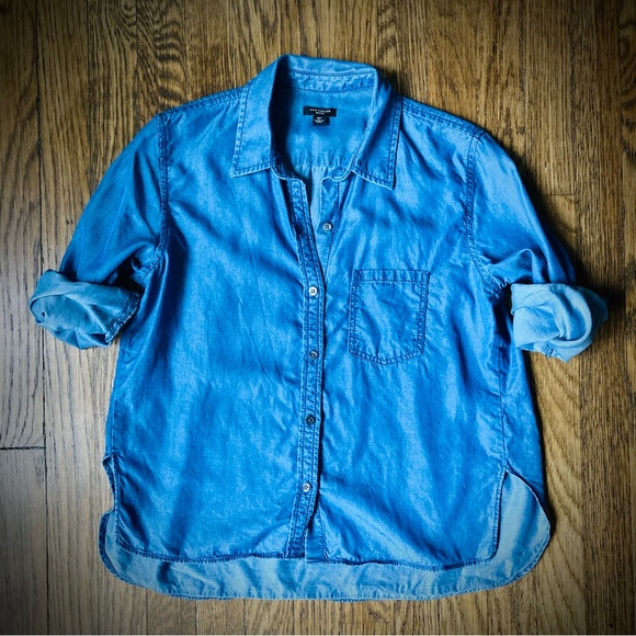 Ann Taylor chambray high-low button down - Picture 1 of 5